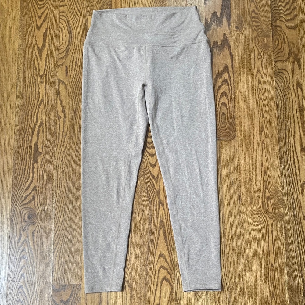 Varley size large RN 150115 CA 40482 oatmeal high rise legging minimalist